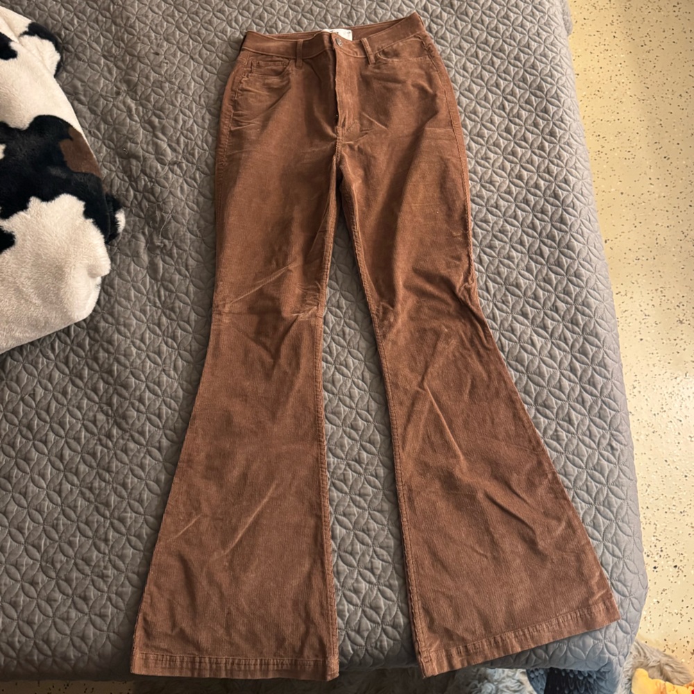 Hollister Women's Corduroy Pants in Warm Brown